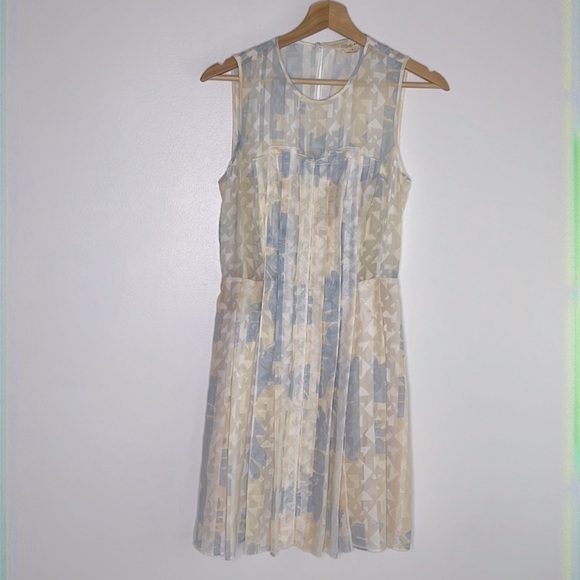 O’2nd Shades of White Dress, size 2 - Picture 3 of 10